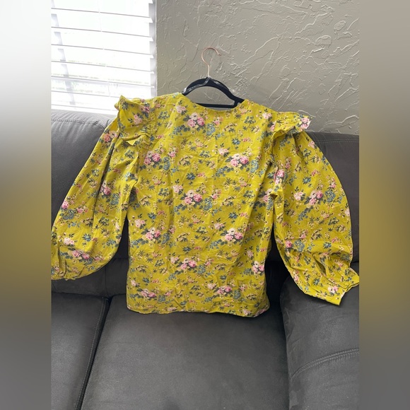 Entro Puffy Sleeve Top - Picture 3 of 8